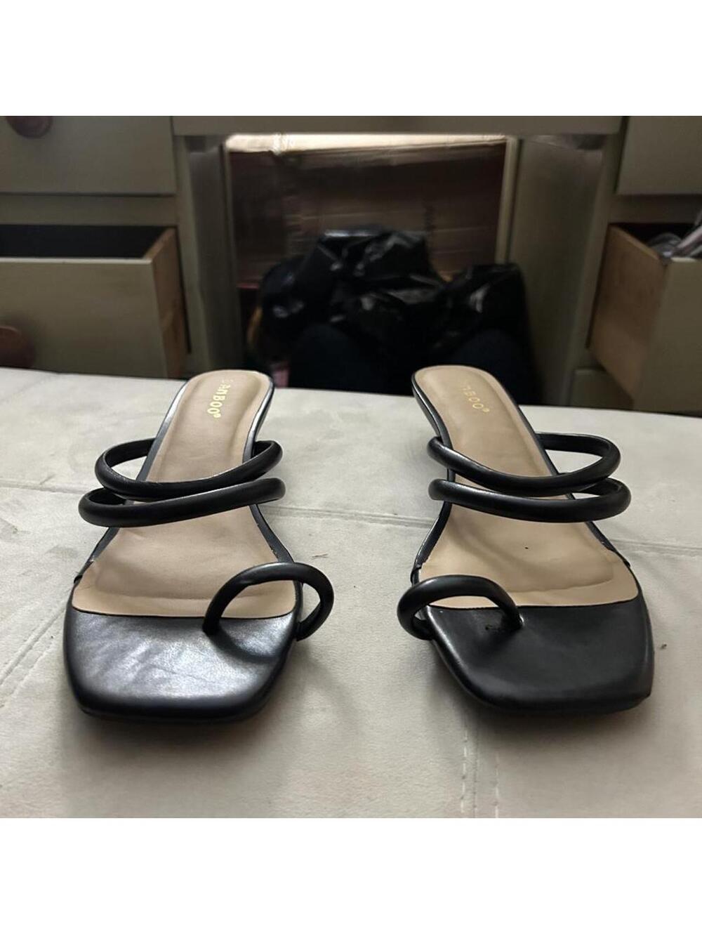 Bamboo Black square toe slip on kitten heels size 11